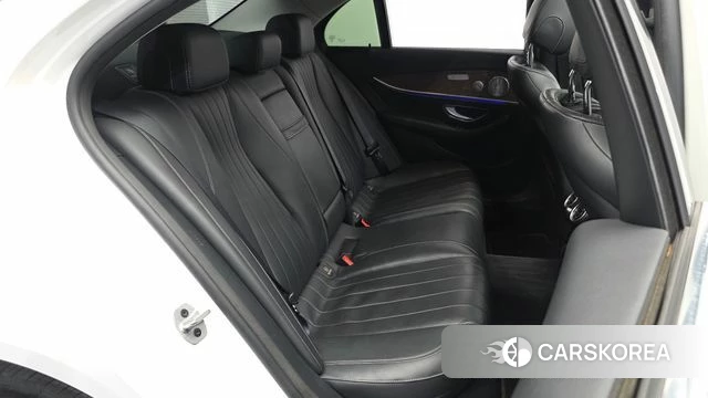 Mercedes-Benz E-Class W213 2020 Белый из Кореи, фото 3