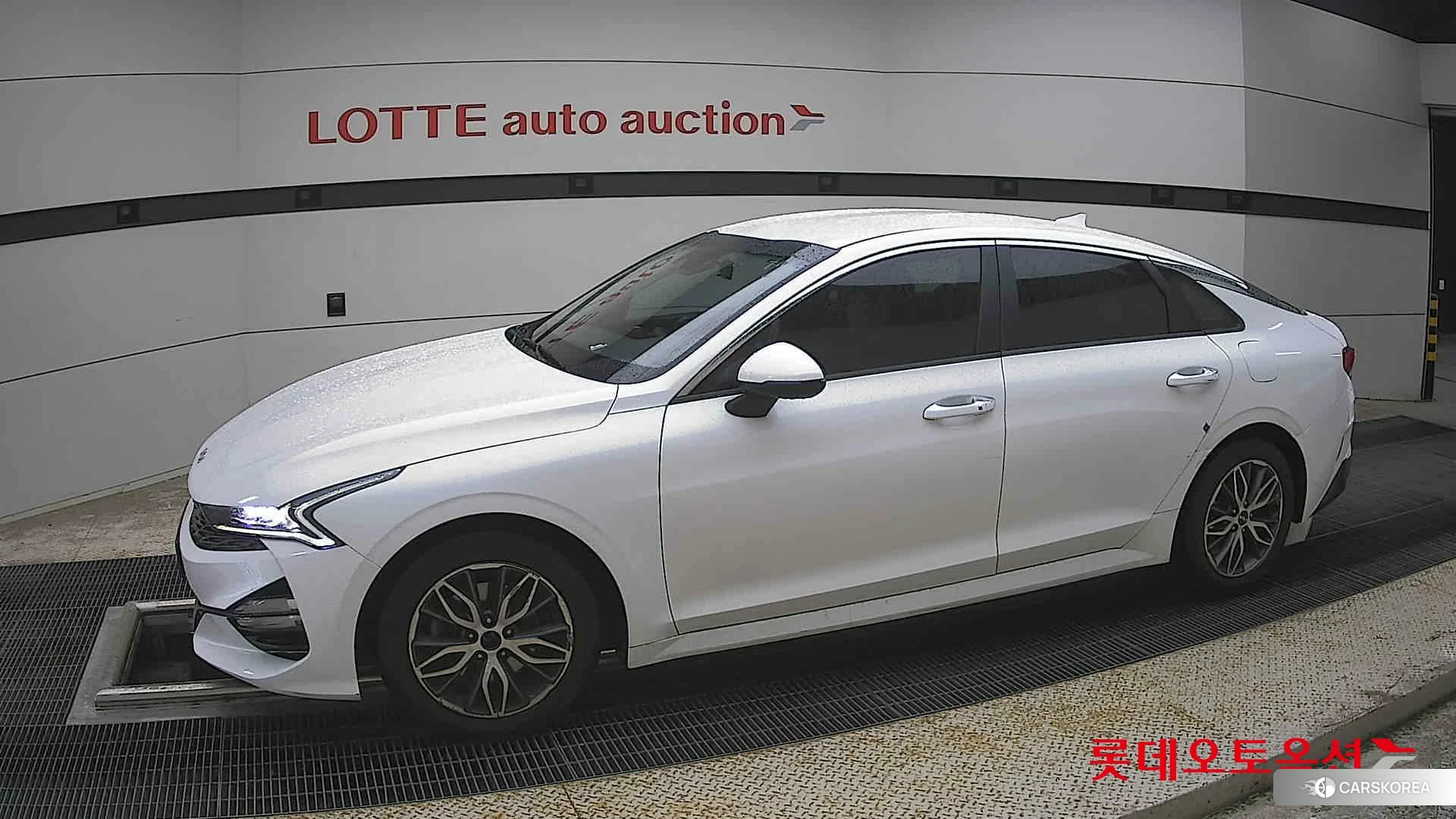 Kia K5 2022 Белый из Кореи, фото 3