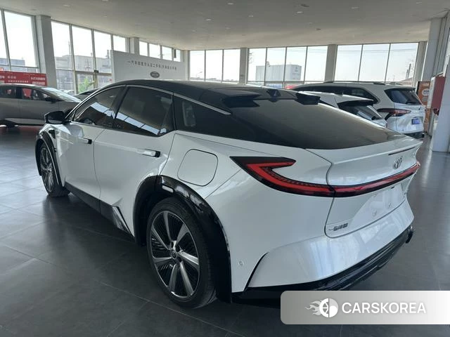 Toyota bZ5 2025 Белый из Китая, фото 3