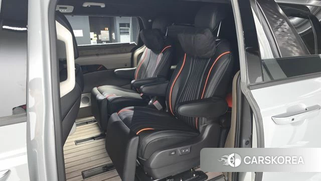 Kia The New Carnival 4th Generation 2025 Серебристо-серый из Кореи, фото 3