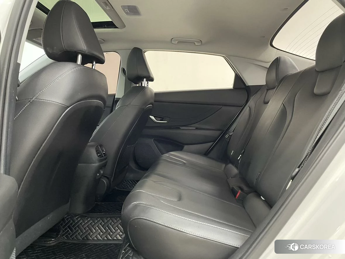 Hyundai Elantra 2023 Белый из Китая, фото 3
