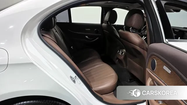 Mercedes-Benz E-Class W213 2019 Белый из Кореи, фото 3