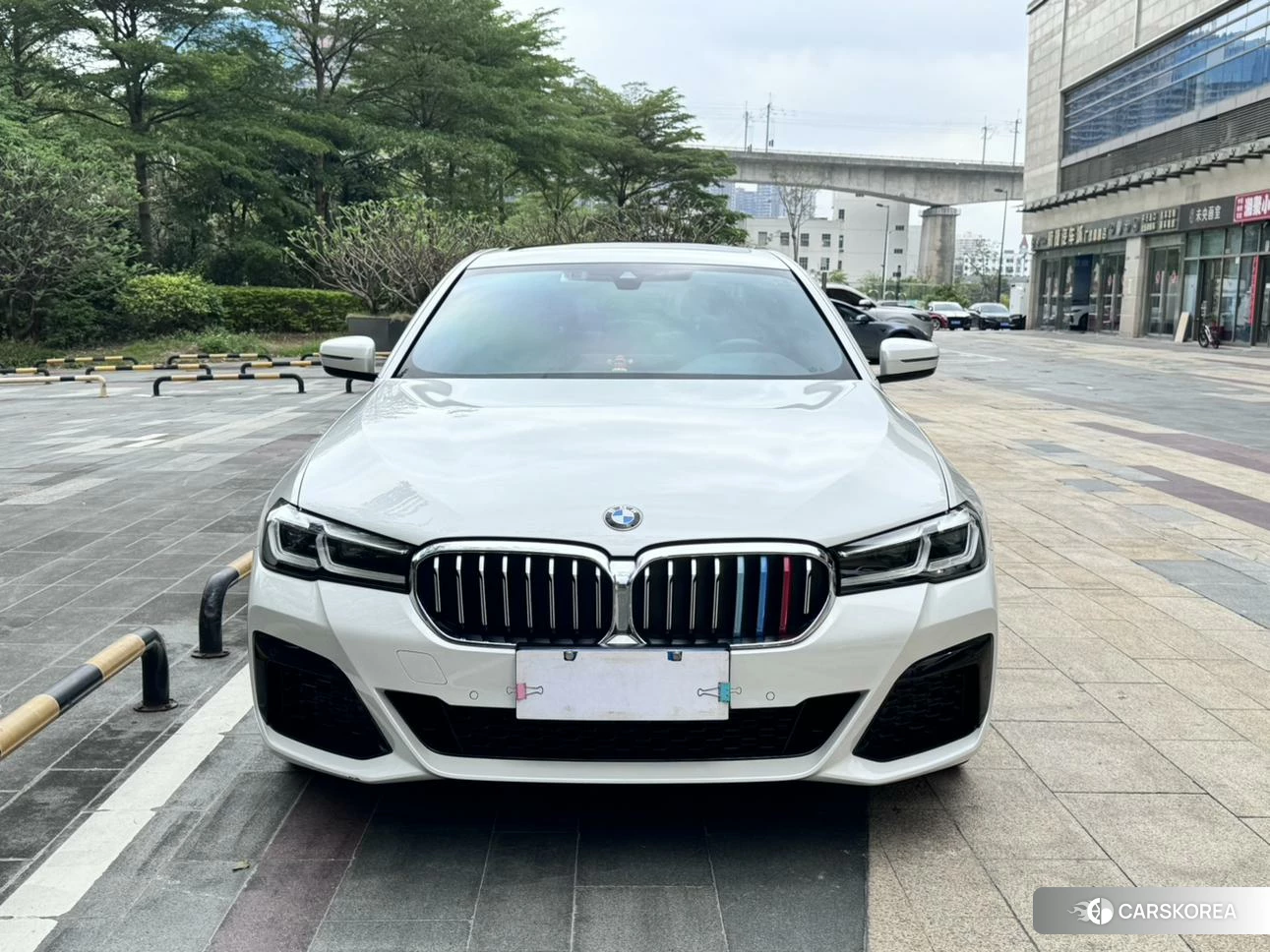 BMW 5 series 2022 Белый из Китая, фото 3
