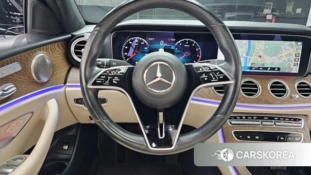 Mercedes-Benz E-Class W213 2023 Черный из Кореи, фото 3