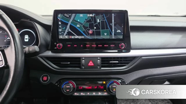 Kia The New K3 2nd generation 2022 Белый из Кореи, фото 3