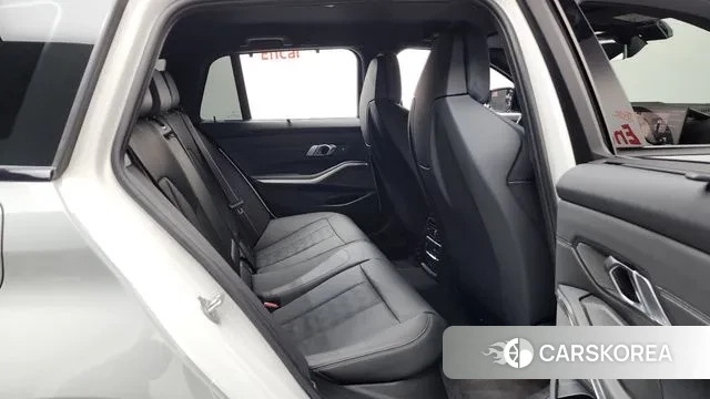 BMW M3 (G80) 2024 Серебристо-серый из Кореи, фото 3