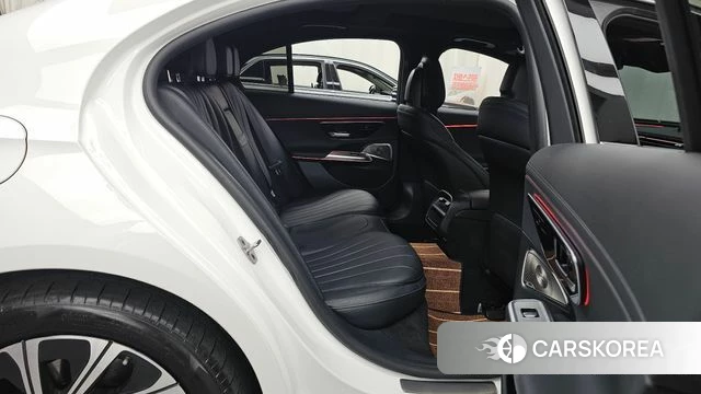 Mercedes-Benz E-Class W214 2024 Белый из Кореи, фото 3