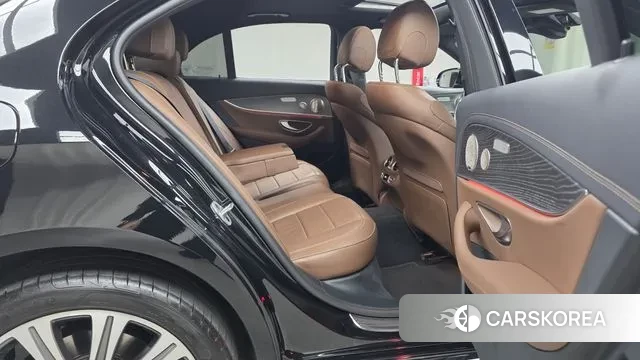 Mercedes-Benz E-Class W213 2023 Черный из Кореи, фото 3