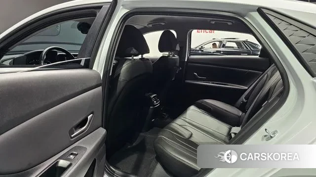 Hyundai The New Avante (CN7) 2024 Белый из Кореи, фото 3