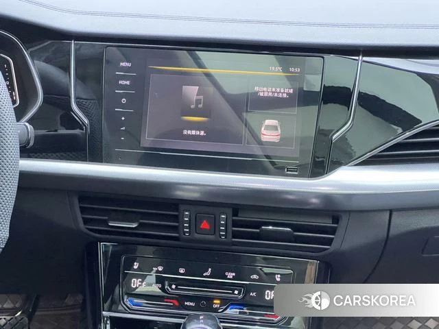 Volkswagen Passat 2025 Черный из Китая, фото 3