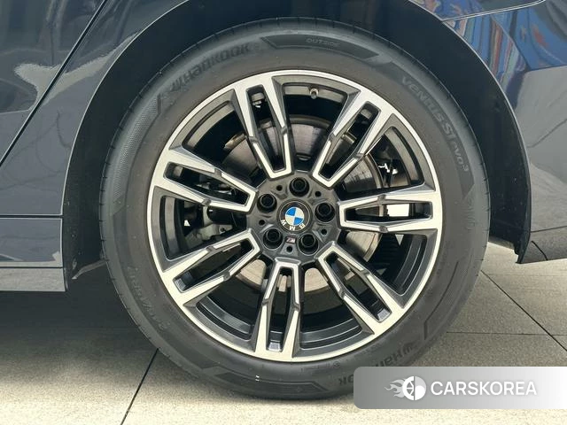 BMW 5 series 2024 Черный из Китая, фото 3