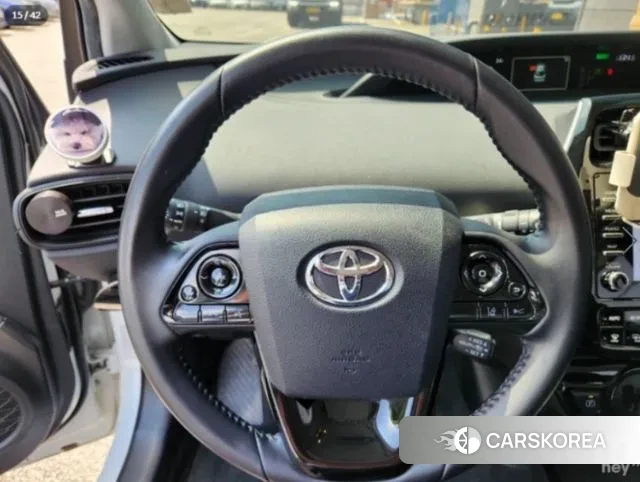 Toyota Prius 4th Generation 2021 Белый из Кореи, фото 3