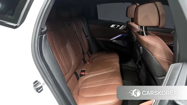 BMW X6 (G06) 2023 Белый из Кореи, фото 3