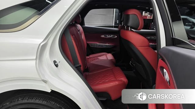 Genesis GV70 2023 Белый из Кореи, фото 3