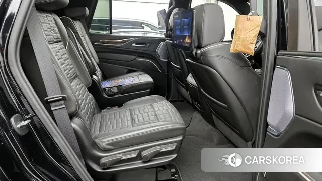 Cadillac Escalade 5th Generation 2024 Черный из Кореи, фото 3