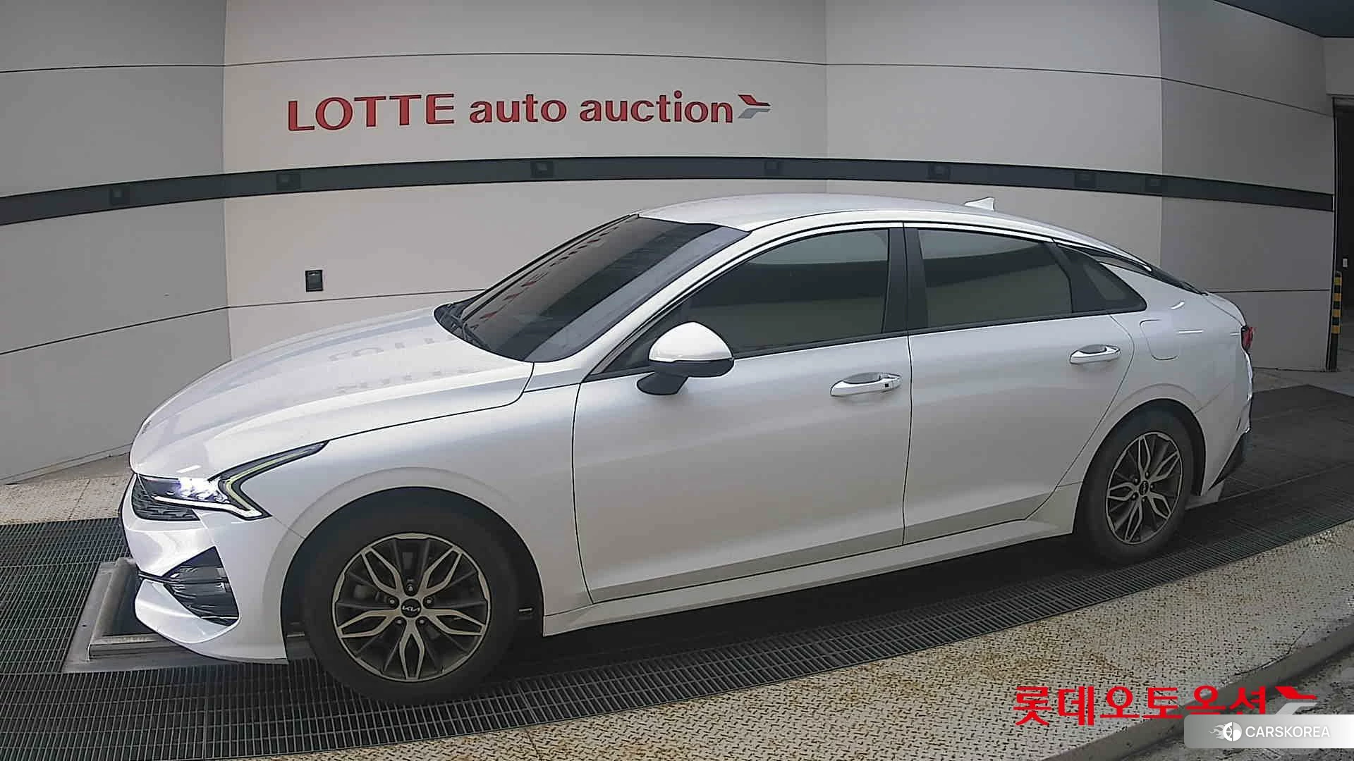 Kia K5 2022 Белый из Кореи, фото 3