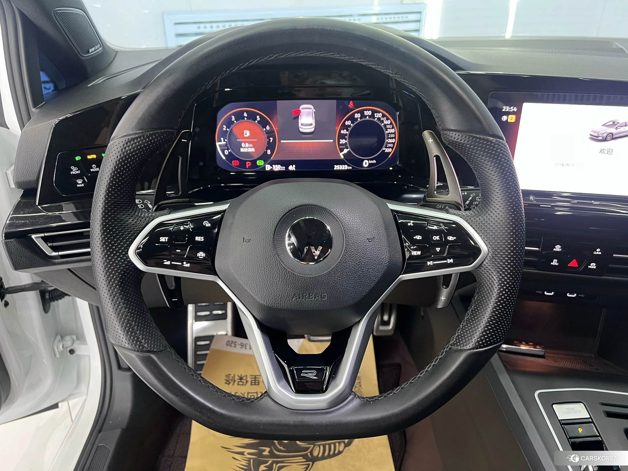 Volkswagen Golf 2023 Белый из Китая, фото 3