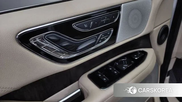 Lincoln Navigator 4th generation 2021 Белый из Кореи, фото 3