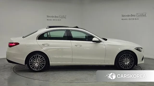 Mercedes-Benz C-Class W206 2024 Белый из Кореи, фото 3