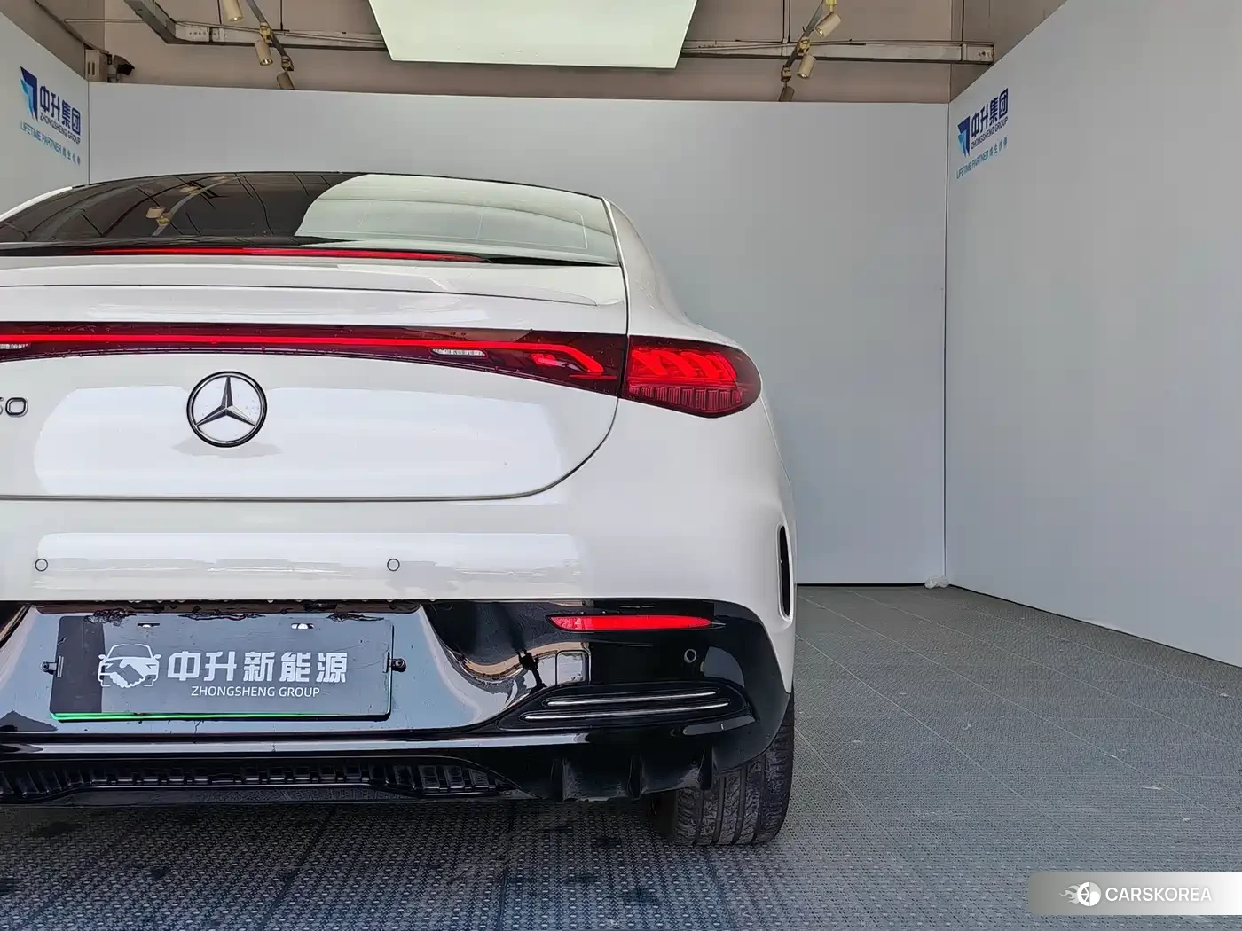 Mercedes-Benz EQE 2024 Белый из Китая, фото 3