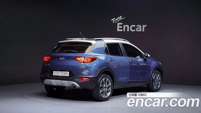 Kia Stonic 2018 Синий из Кореи, фото 3