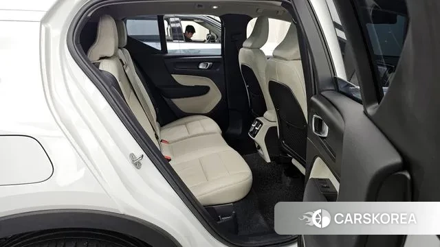 Volvo XC40 2022 Белый из Кореи, фото 3