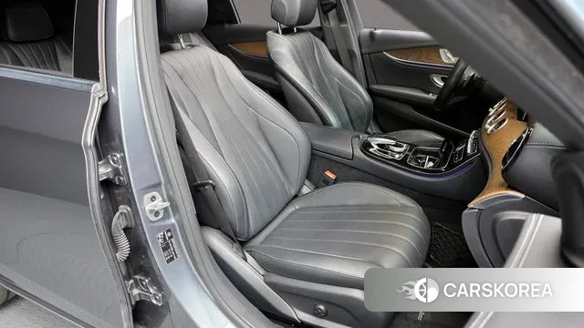 Mercedes-Benz E-Class W213 2020 Серый из Кореи, фото 3