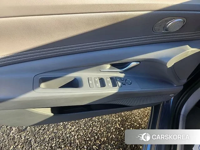 Hyundai The New Avante (CN7) 2023 Серый из Кореи, фото 3