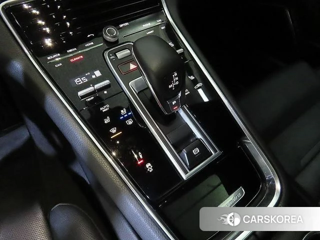 Porsche Panamera (971) 2019 Черный из Кореи, фото 3