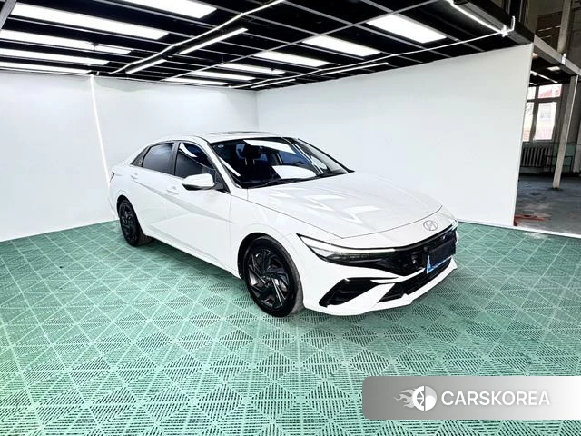 Hyundai Elantra 2023 Белый из Китая, фото 3