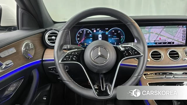 Mercedes-Benz E-Class W213 2022 Белый из Кореи, фото 3