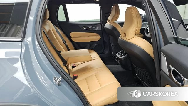 Volvo V60 Cross-Country 2nd Generation 2022 Серый из Кореи, фото 3