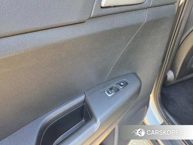 Kia Sportage The Bold 2019 Серебристо-серый из Кореи, фото 3