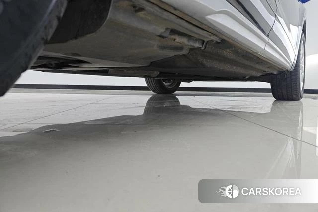 Audi Q5L 2021 Черный из Китая, фото 3