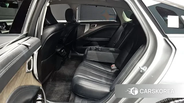 Kia K8 2023 Серебристо-серый из Кореи, фото 3