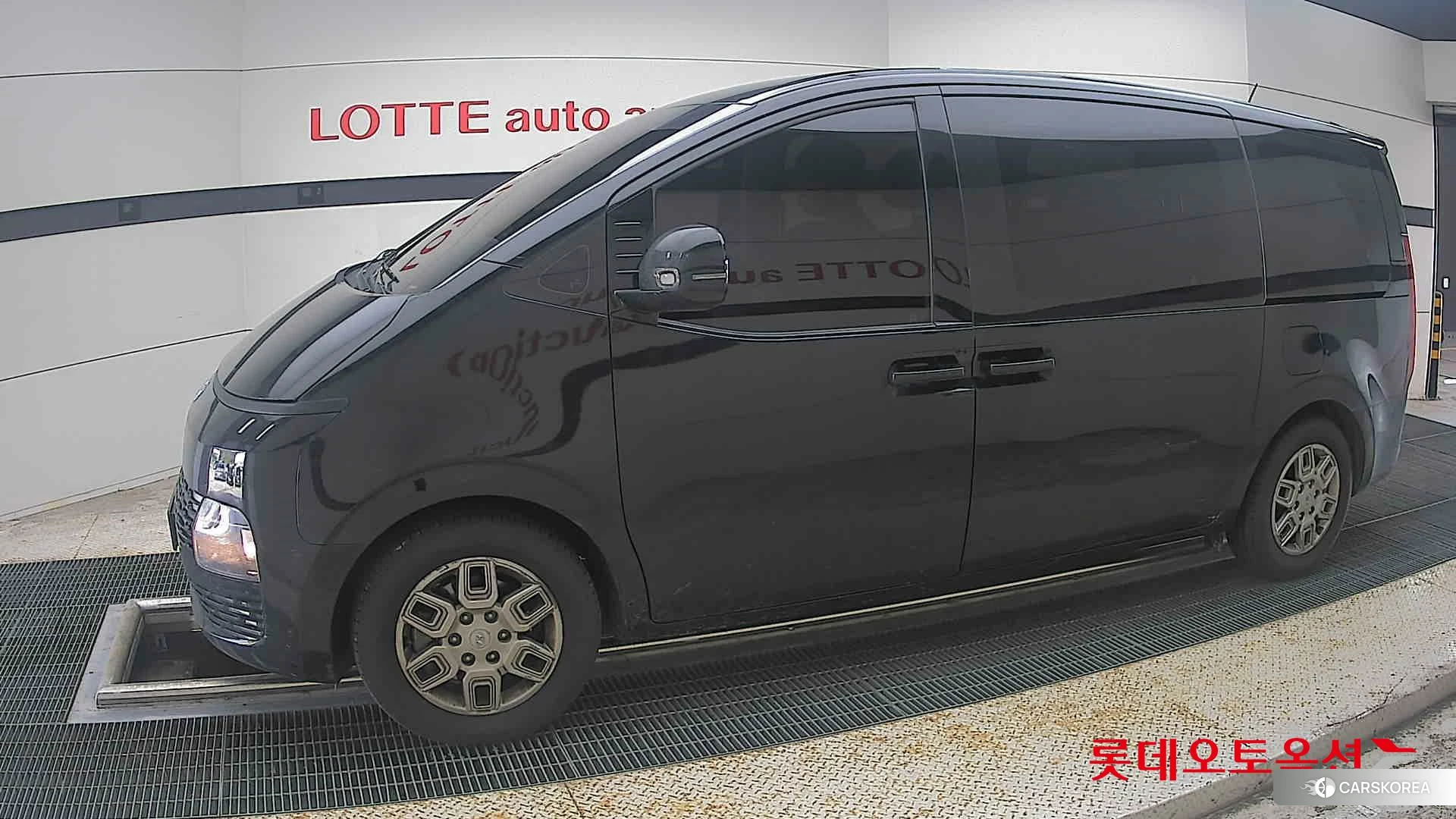 Hyundai Staria 2022 Abyss Black Pearl из Кореи, фото 3