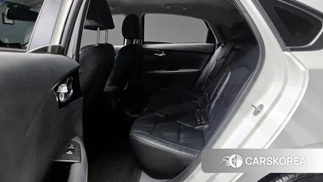 Kia The New K3 2nd generation 2022 Белый из Кореи, фото 3