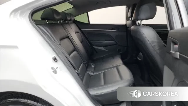 Hyundai Avante AD 2018 Белый из Кореи, фото 3