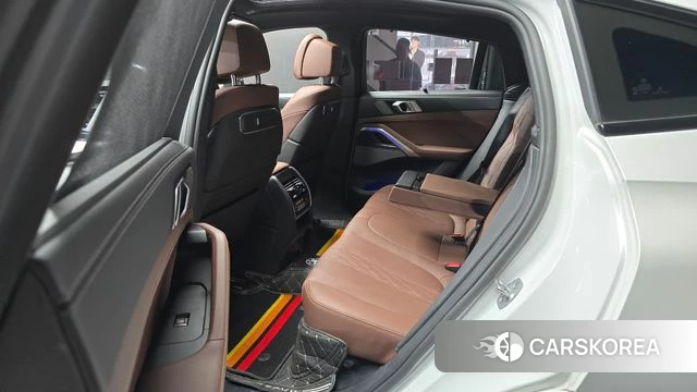 BMW X6 (G06) 2023 Белый из Кореи, фото 3