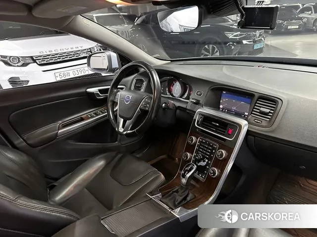 Volvo S60 2018 Серебристо-серый из Кореи, фото 3