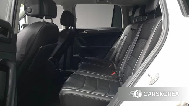 Volkswagen Tiguan second Generation 2020 Белый из Кореи, фото 3