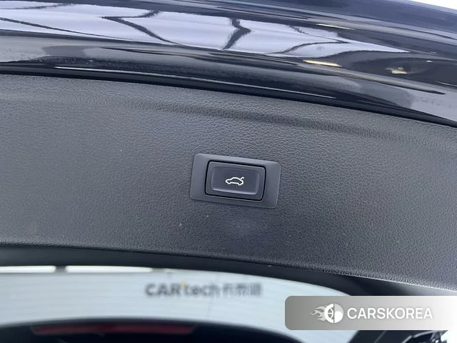 Audi Q5L 2023 Черный из Китая, фото 3