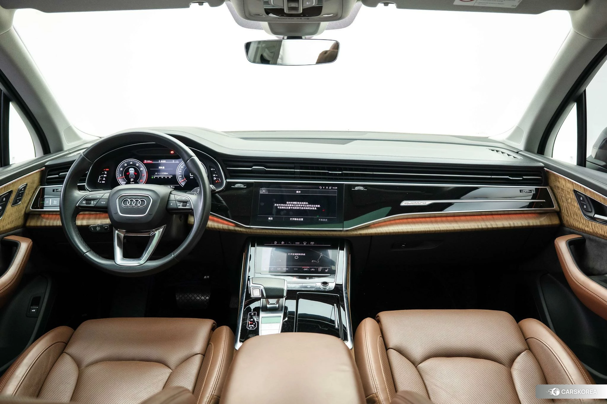 Audi Q7 2020 Черный из Китая, фото 3
