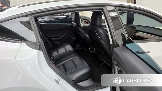 Tesla Model 3 2021 Белый из Кореи, фото 3