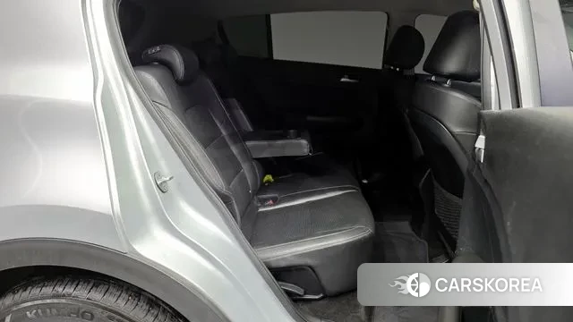 Kia Sportage The Bold 2020 Серебристо-серый из Кореи, фото 3