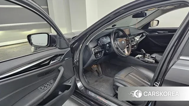 BMW 5 Series (G30) 2018 Серый из Кореи, фото 3