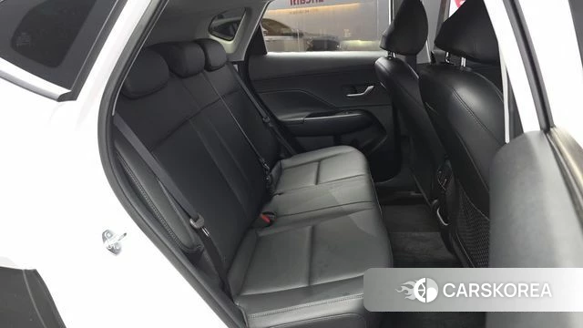 Hyundai Kona (SX2) 2025 Белый из Кореи, фото 3