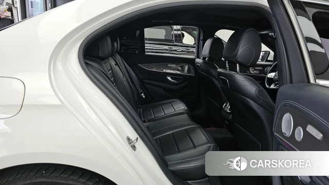 Mercedes-Benz E-Class W213 2019 Белый из Кореи, фото 3