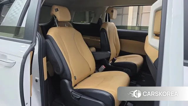 Kia Carnival 4th generation 2023 Белый из Кореи, фото 3