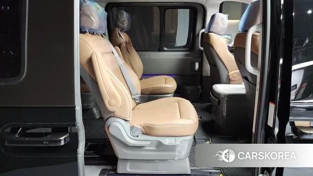 Hyundai Staria 2024 Черный из Кореи, фото 3